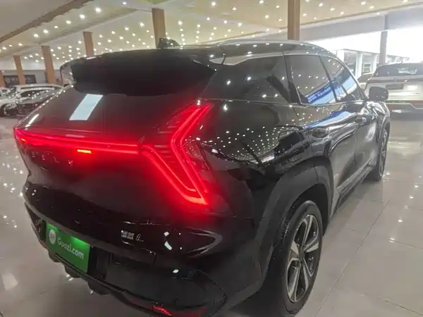 Geely Boyue L 2025
