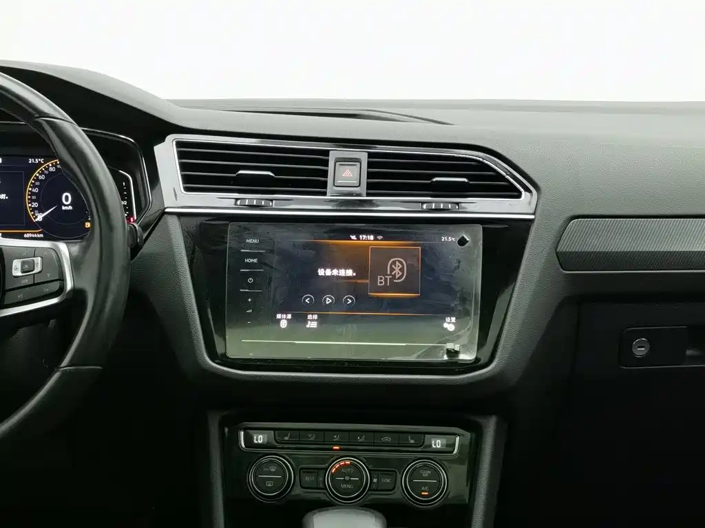 Volkswagen Tiguan L 2021 — фото 12