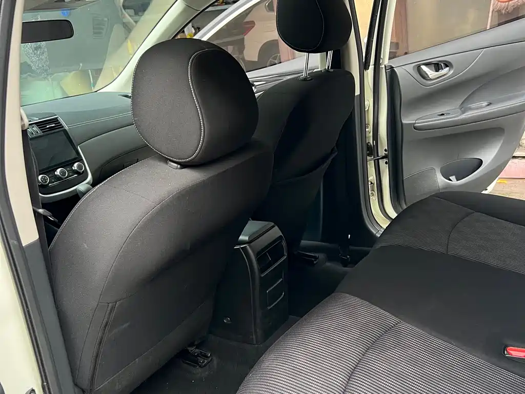Nissan Tiida 2019 — фото 10