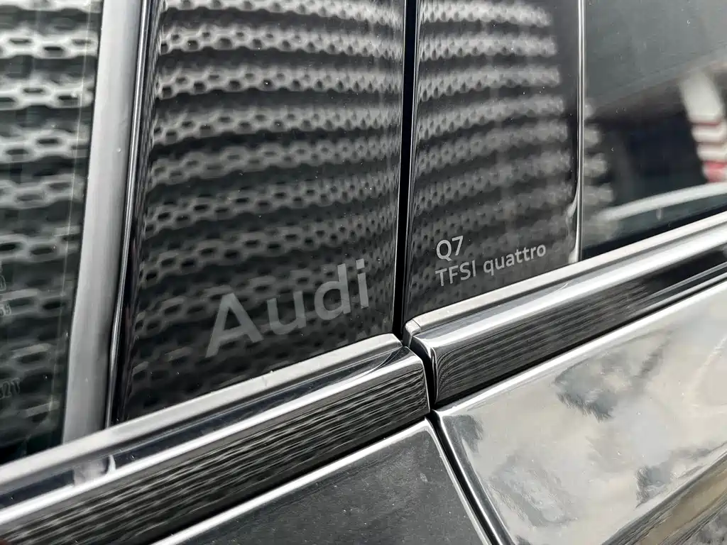 Audi Q7 2024 — фото 9