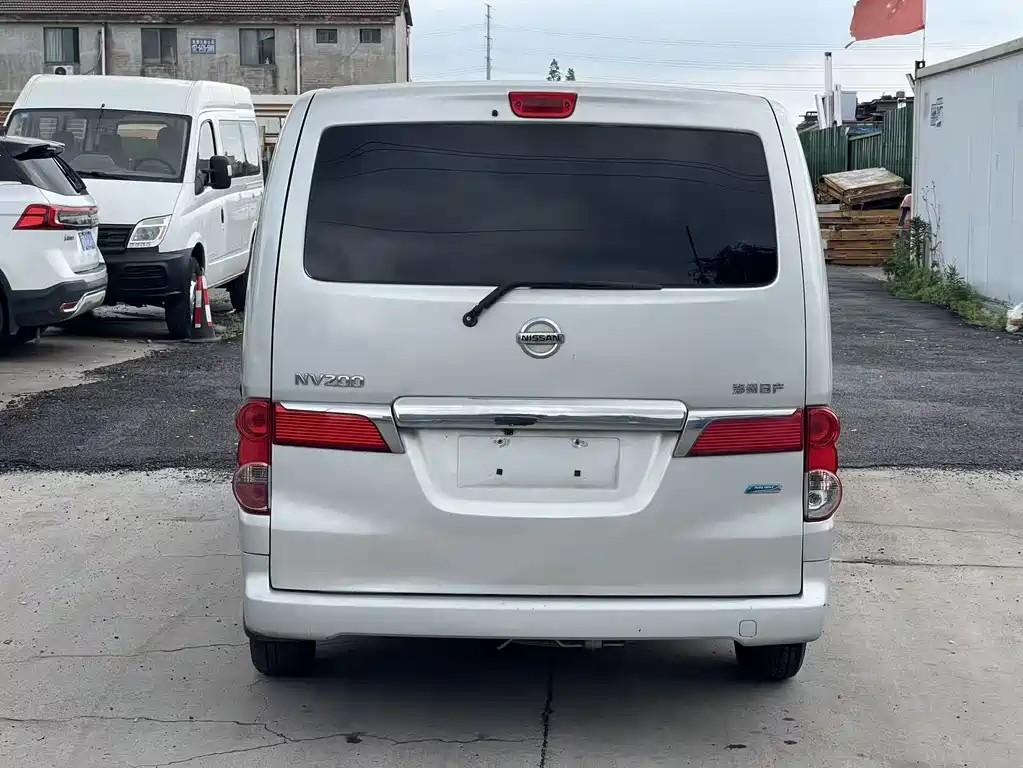 Nissan NV200 2015 — фото 12