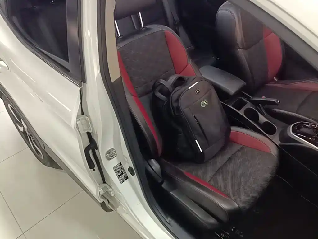 Nissan Qashqai 2018 — фото 25
