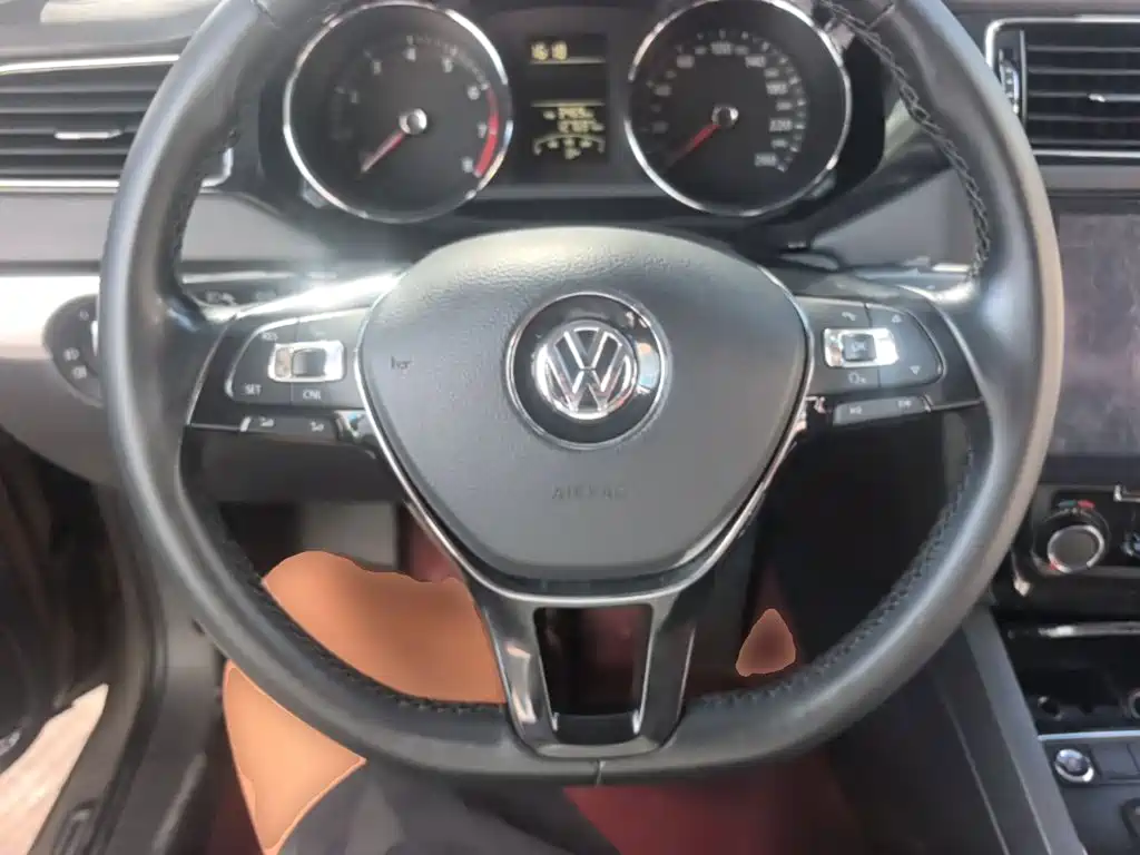 Volkswagen Sagitar 2017 — фото 11