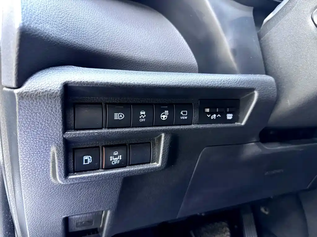Toyota Sienna 2022 — фото 18