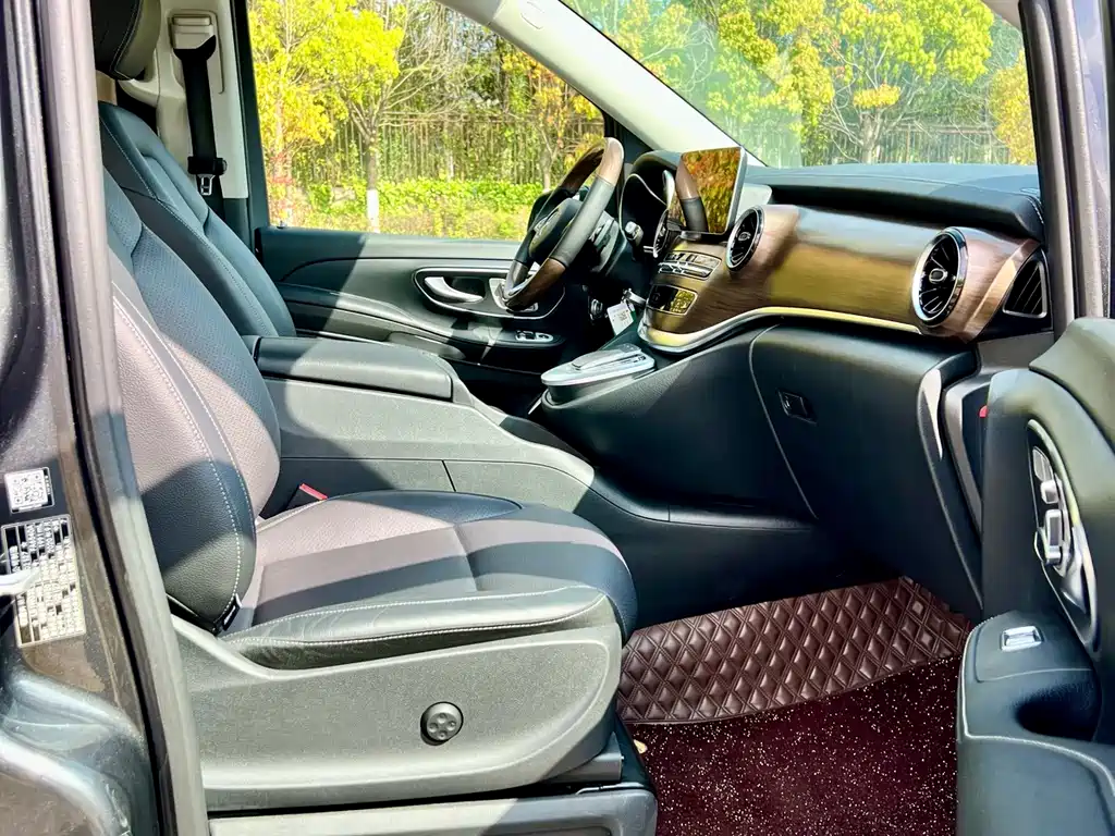 Mercedes-Benz V-Class 2020 — фото 4