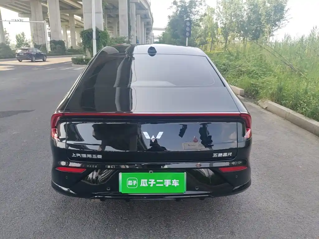 Wuling Starlight 2025