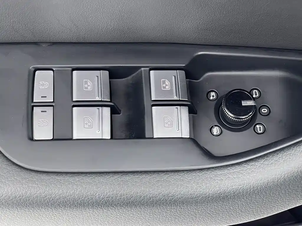 Audi A6L 2023 — фото 17