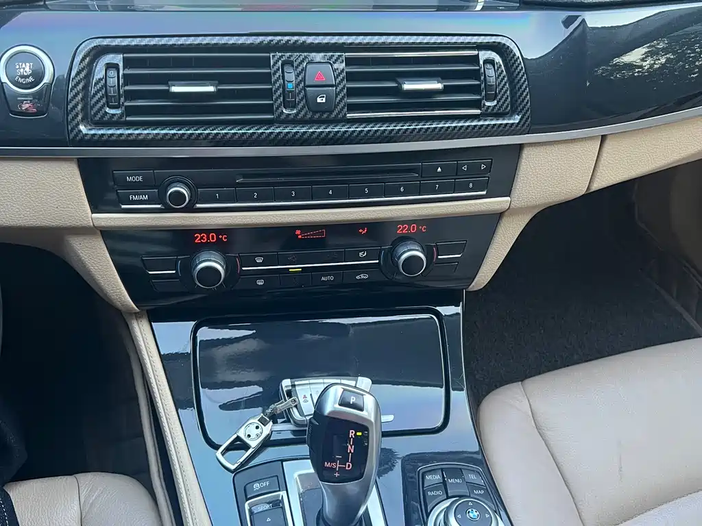 BMW 5 Series 2013 — фото 28