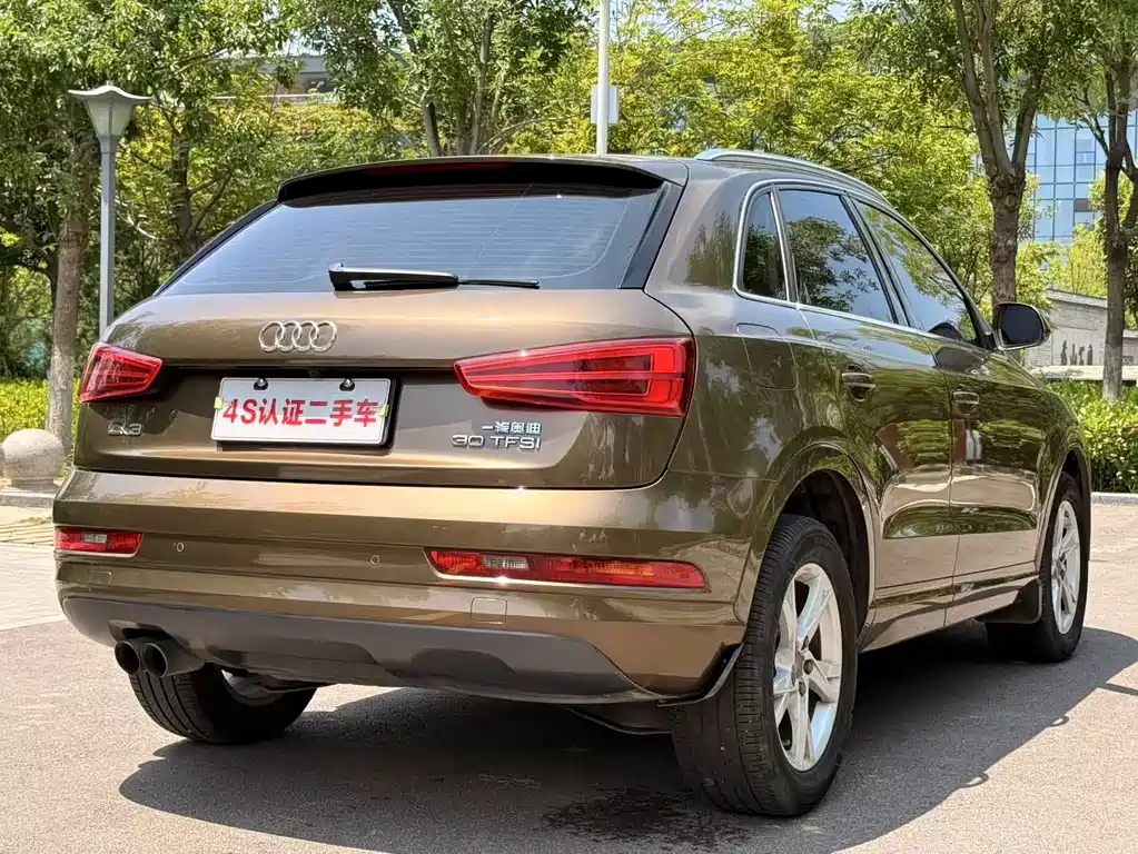 Audi Q3 2016 — фото 20