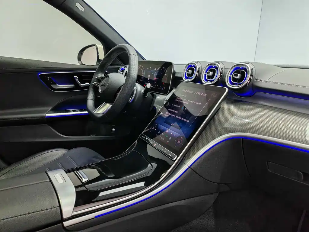 Mercedes-Benz C-Class 2024 — фото 15