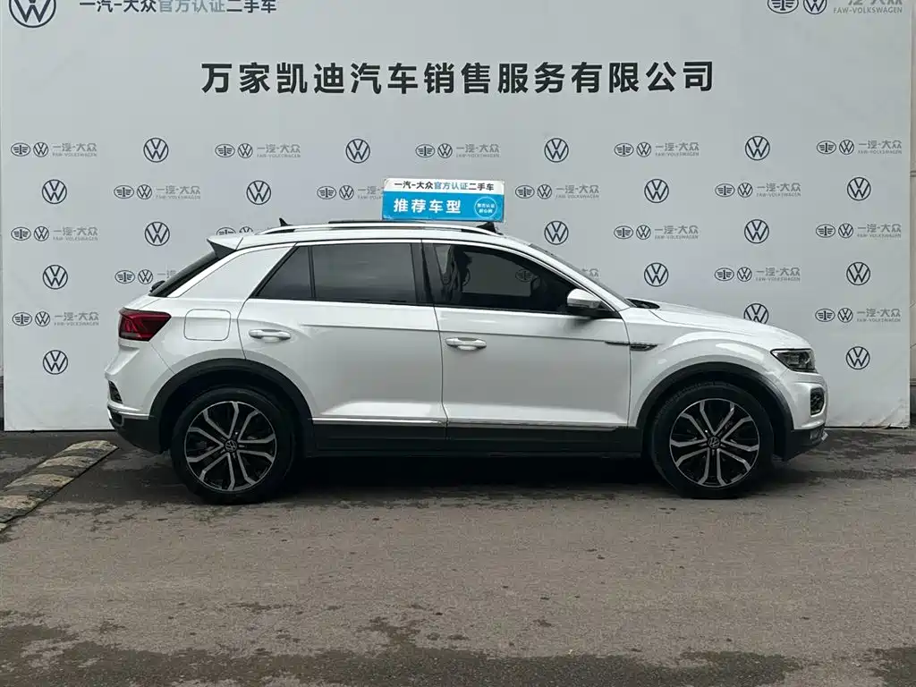 Volkswagen T-Roc 2021 — фото 3