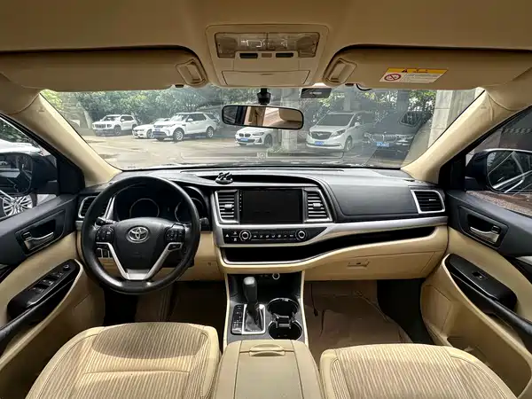 Toyota Highlander 2020