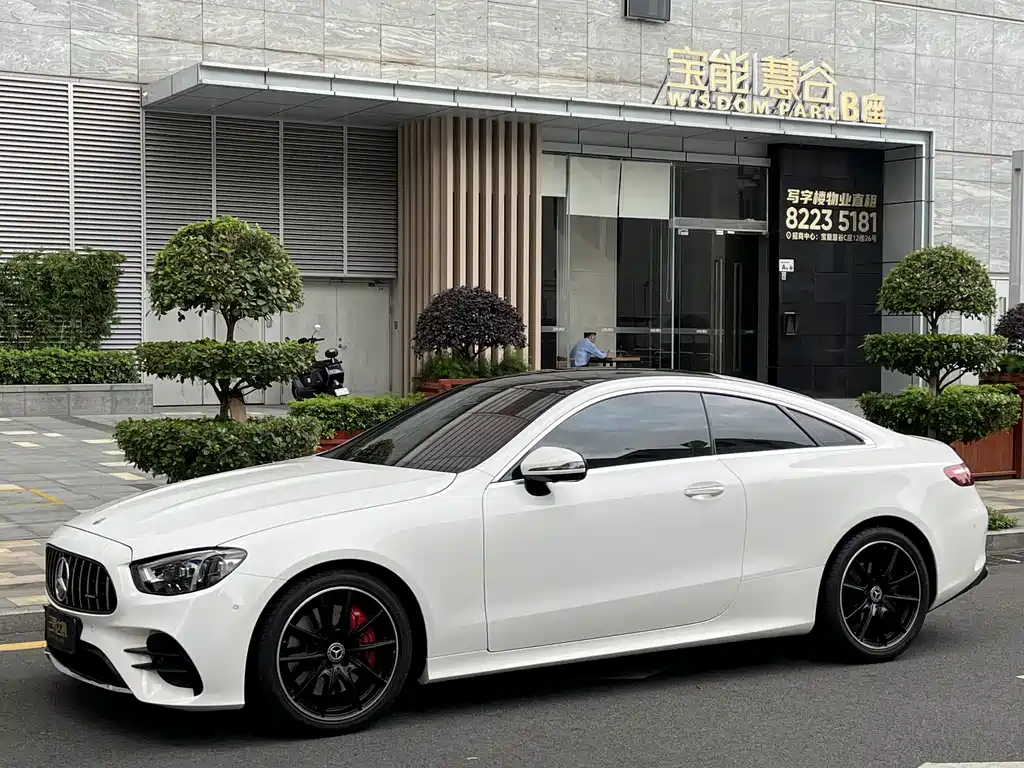 Mercedes-Benz E-Class 2022 — фото 6