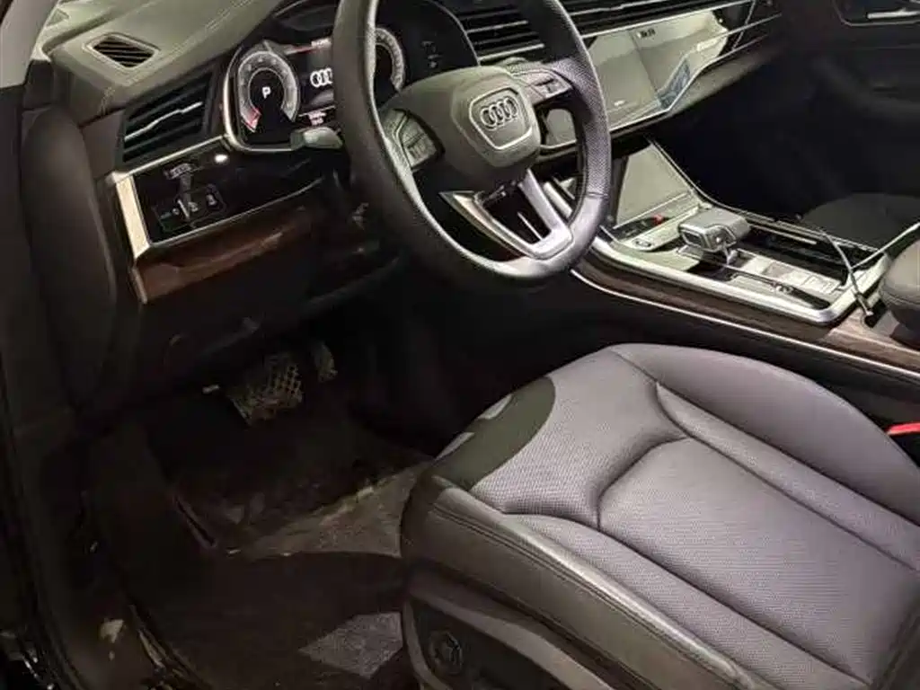 Audi Q7 2023 — фото 2