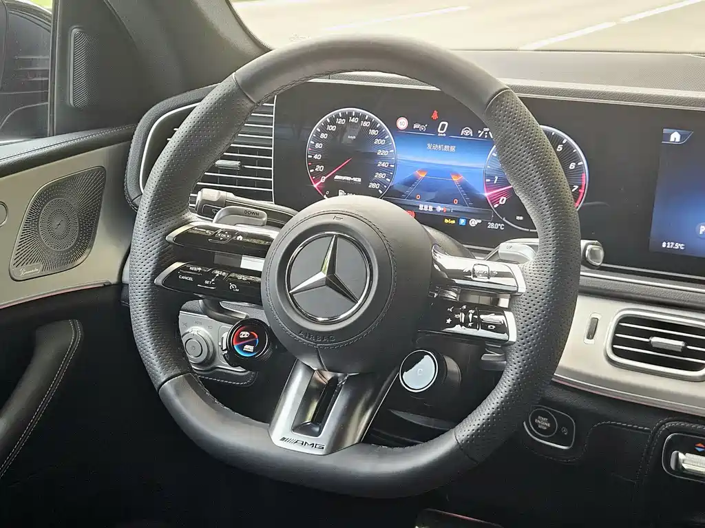 Mercedes-Benz GLE Coupe AMG 2024 — фото 12