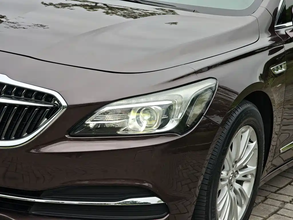 Buick LaCrosse 2017 — фото 7