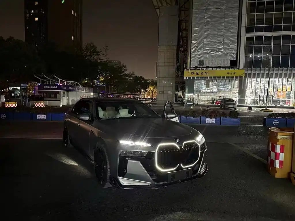 BMW i7 2024 — фото 18