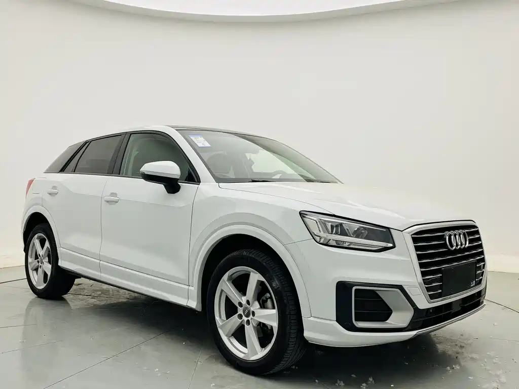 Audi Q2L 2021