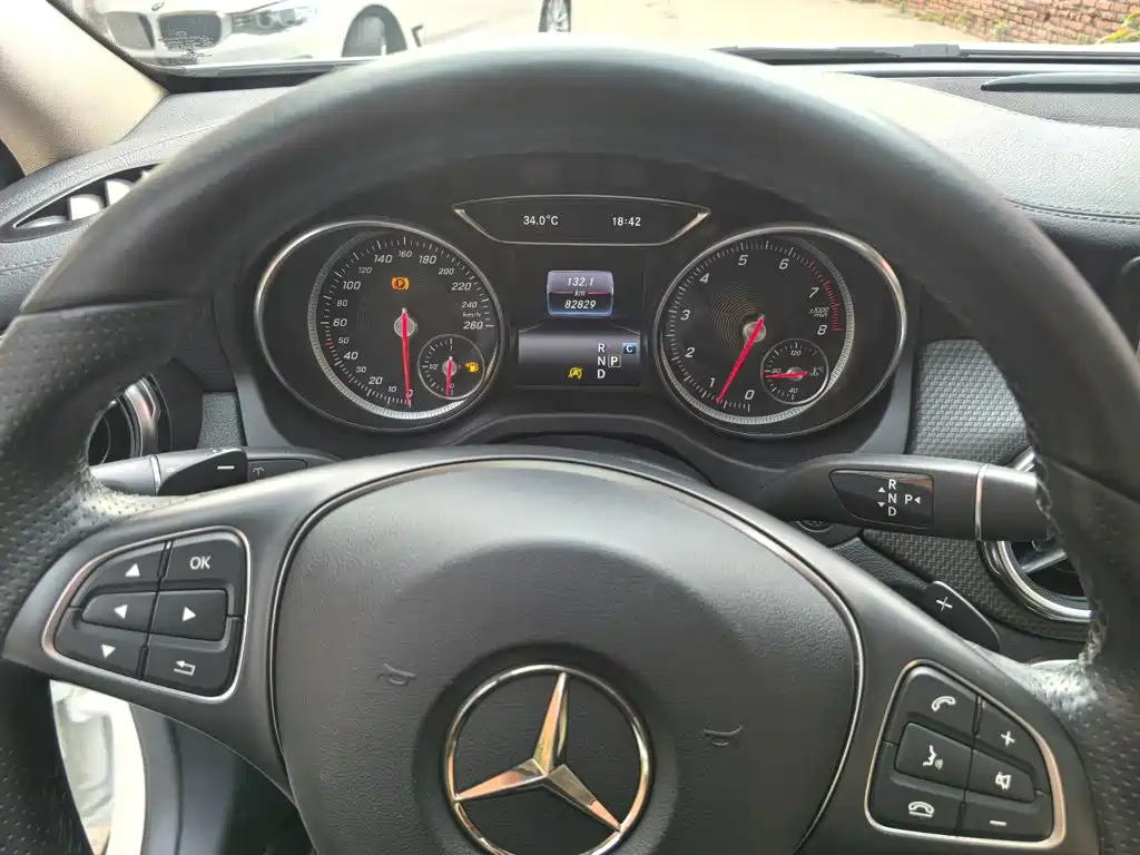 Mercedes-Benz GLA 2018 — фото 13
