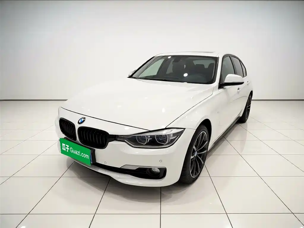 BMW 3 Series 2019 — фото 1