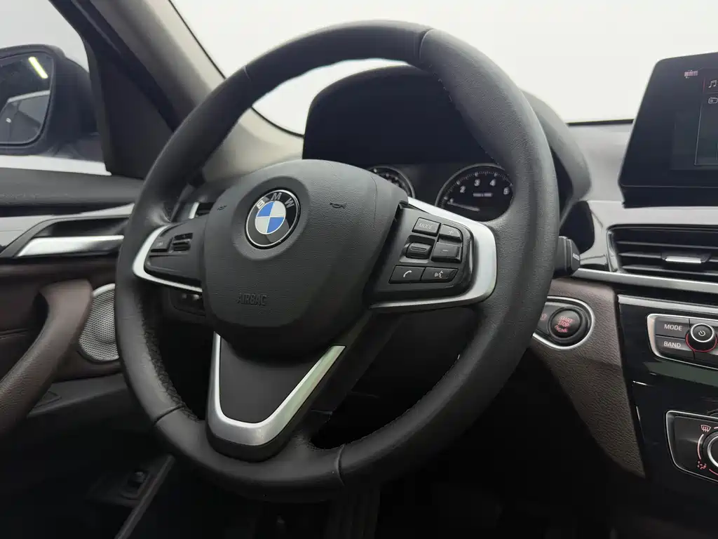 BMW X1 2022 — фото 16