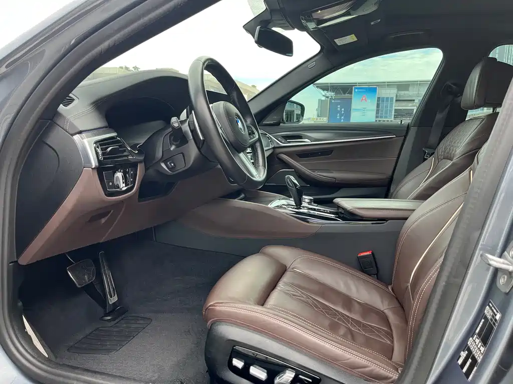 BMW 5 Series 2022