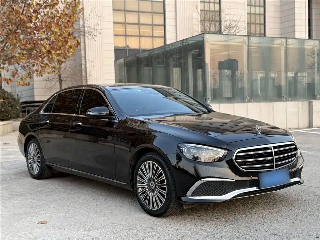 Mercedes-Benz E-Class 2021 — фото 4