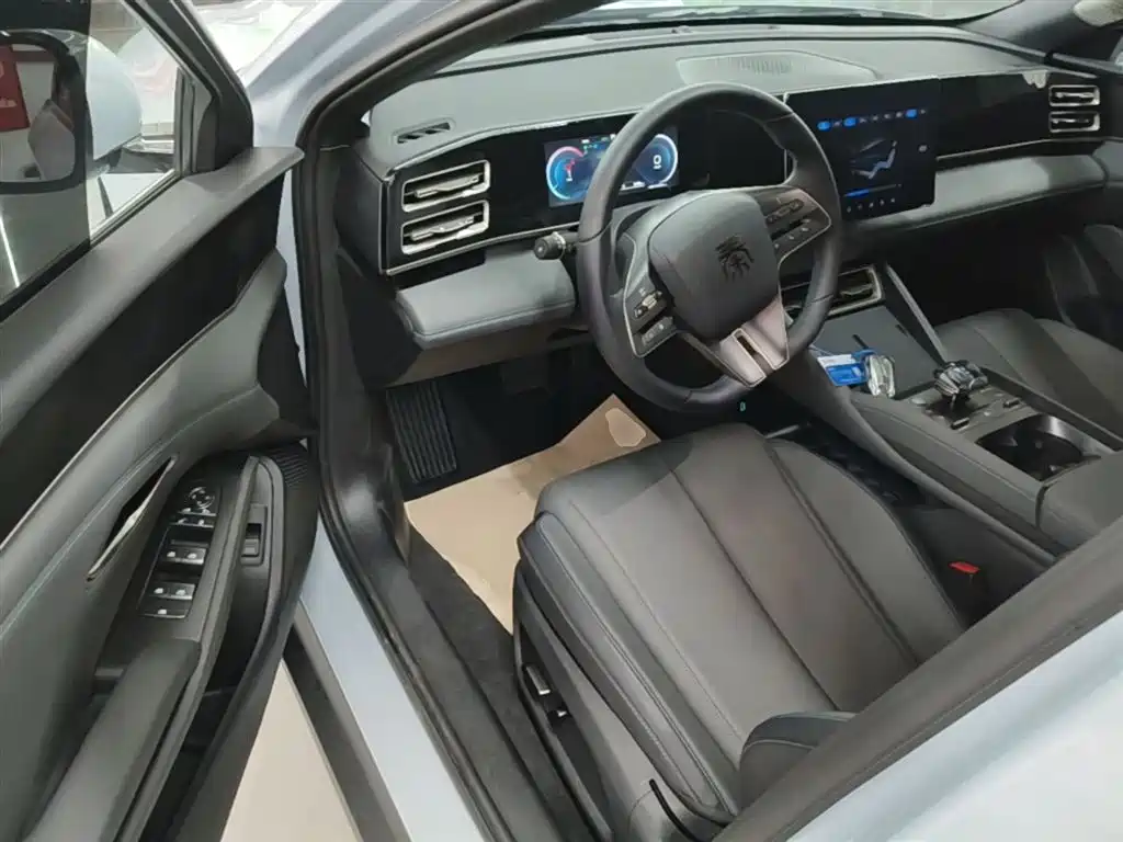 BYD Qin L 2025 — фото 16