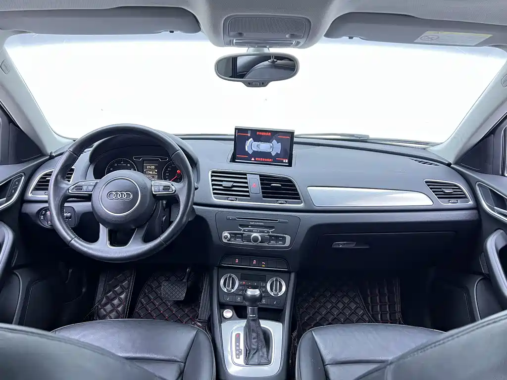 Audi Q3 2014 — фото 15