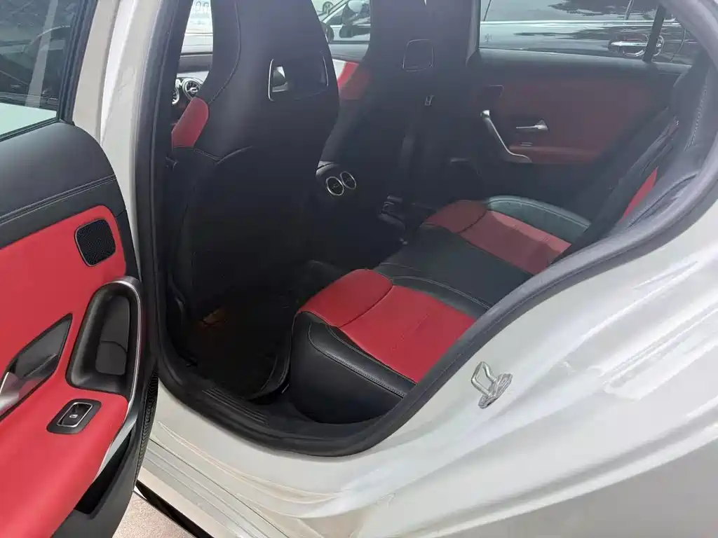 Mercedes-Benz A-Class AMG 2020 — фото 5