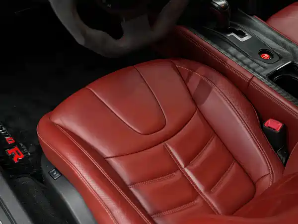 Nissan GT-R 2014