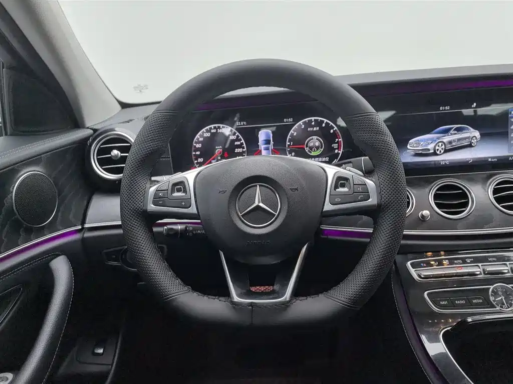 Mercedes-Benz E-Class 2017 — фото 11