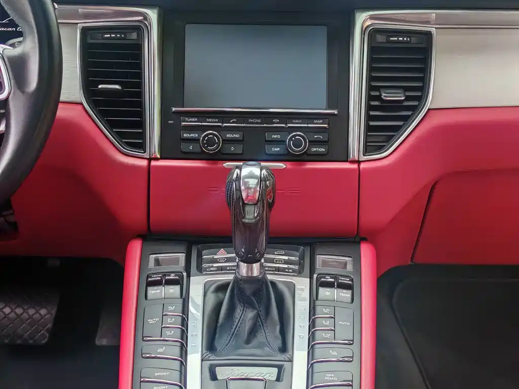 Porsche Macan 2015 — фото 12