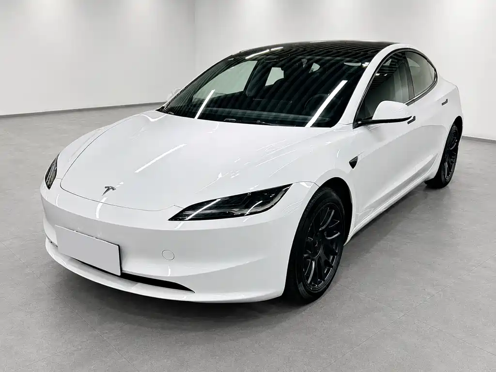 Tesla Model 3 2023 — фото 1
