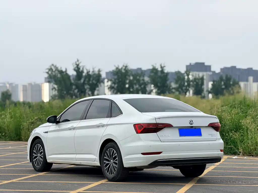 Volkswagen Sagitar 2020