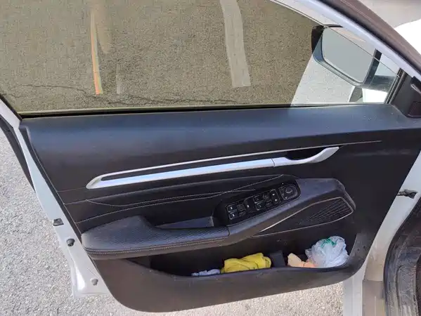 Geely Emgrand 2023