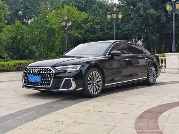 Audi A8 2025