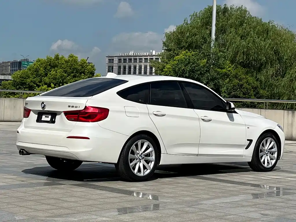 BMW 3 Series GT 2018 — фото 4