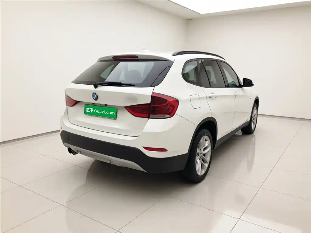 BMW X1 2015 — фото 12