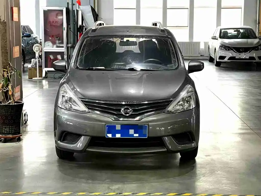 Nissan Livina 2019 — фото 4