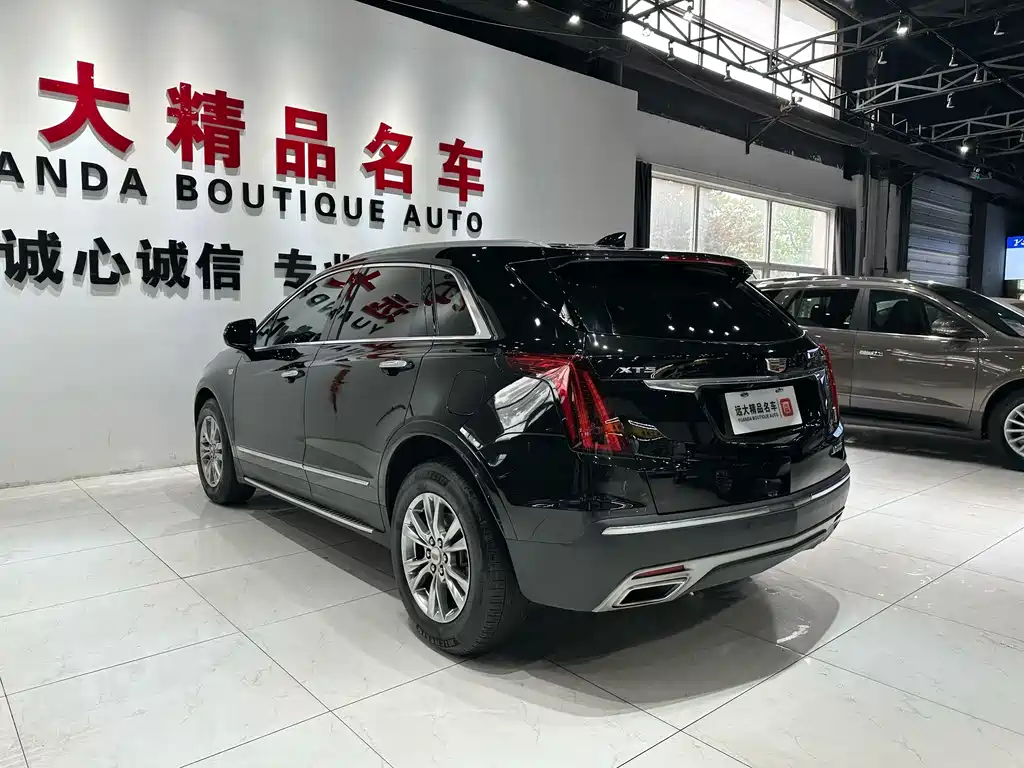 Cadillac XT5 2021 — фото 16