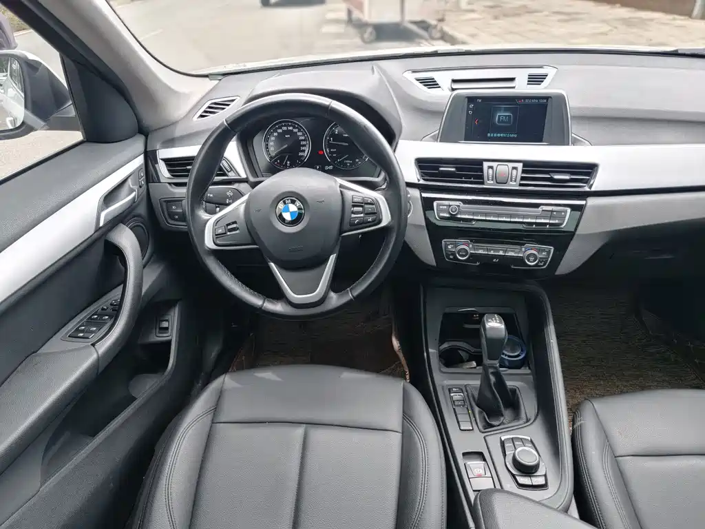 BMW X1 2019 — фото 12