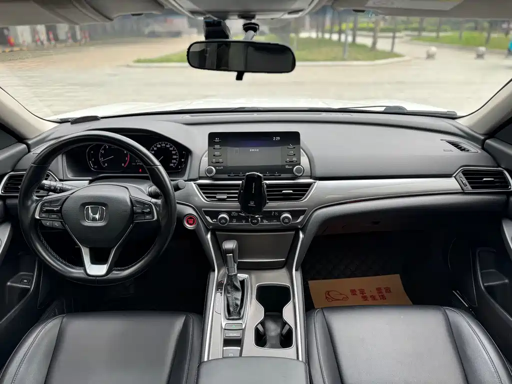 Honda Accord 2021 — фото 12