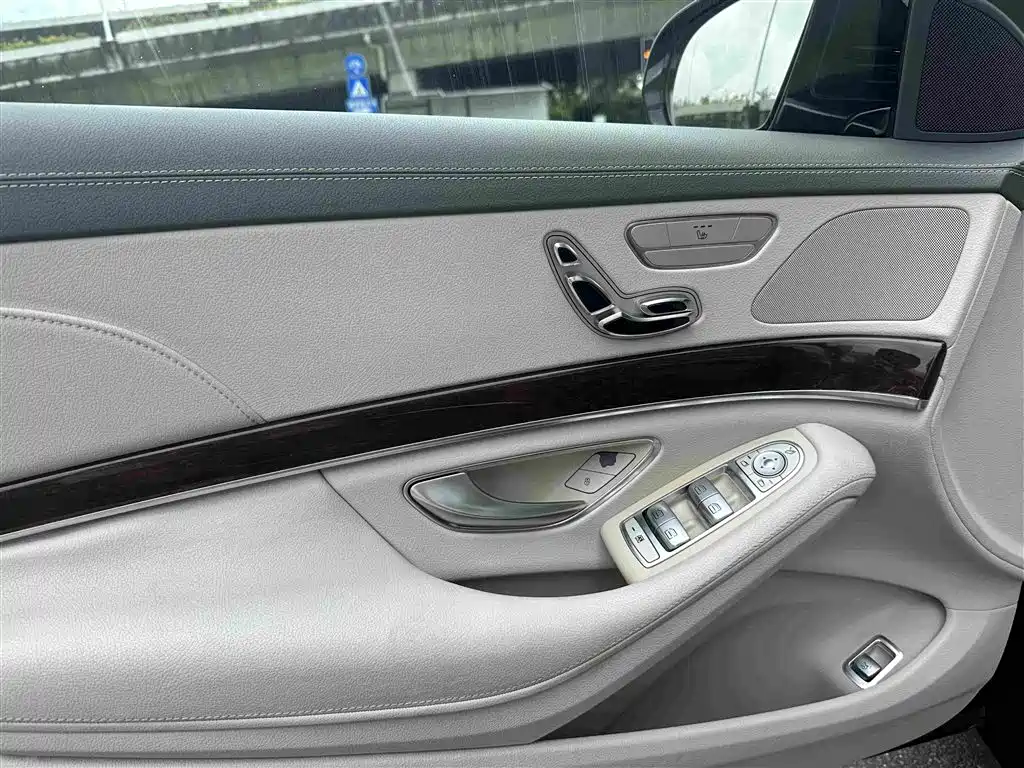Mercedes-Benz S-Class 2015 — фото 17