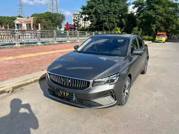 Geely Emgrand 2023