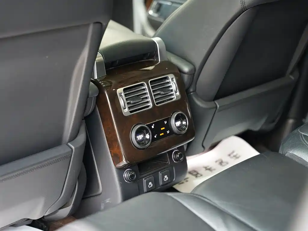 Land Rover Range Rover 2021 — фото 15