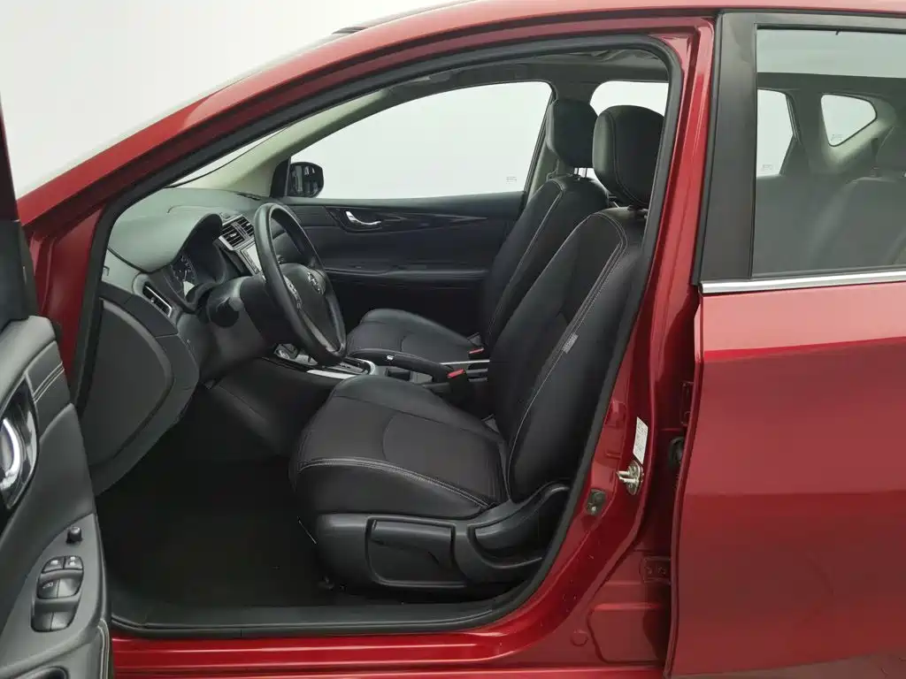 Nissan Tiida 2017 — фото 10