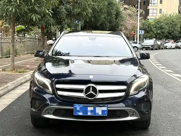 Mercedes-Benz GLA 2015