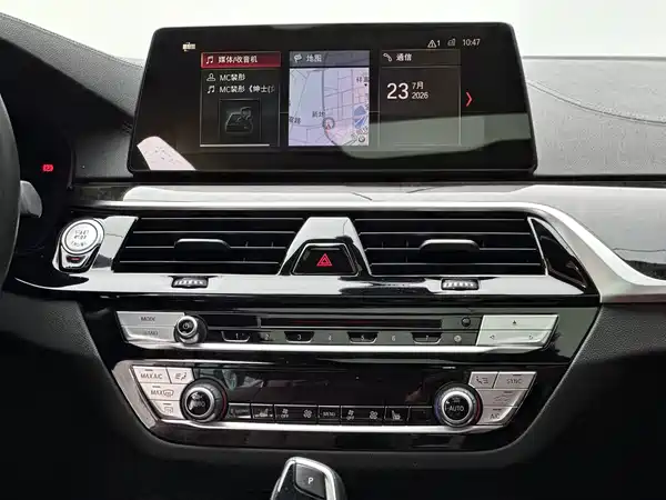 BMW 5 Series 2019