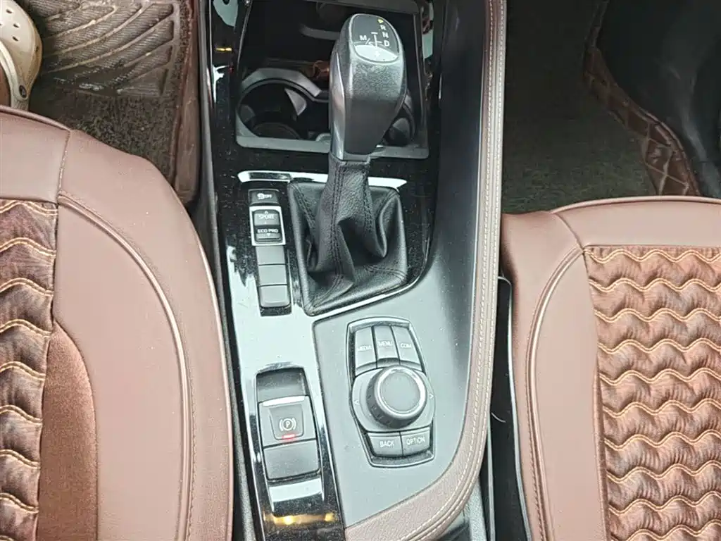 BMW X1 2018 — фото 14